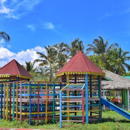 Puerto Blanco Marina & Hotel Luperon Екстер'єр фото